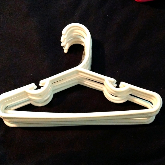 10 Delta Children's & Baby Clothing Hangers C Hooks in White - Picture 5 of 8